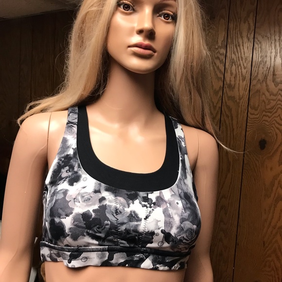 lululemon athletica Other - Lululemon Run Stuff Your Bra III (Power Mesh) -Black and White